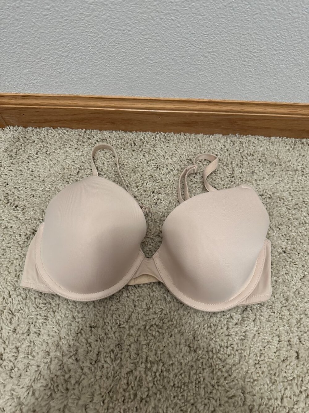 Victoria's Secret PINK Wear Everywhere Lightly Lined T-Shirt Bra Size 34C